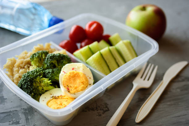 pudełko na lunch ze zdrową żywnością - lunch box lunch packed lunch school lunch zdjęcia i obrazy z banku zdjęć