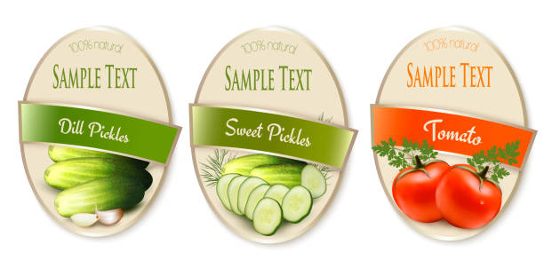 satz von etiketten mit ökologischen tomaten und gurken isoliert. vektor-illustration - pickled stock-grafiken, -clipart, -cartoons und -symbole