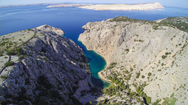 istock Zavratnica Bay 1025999252