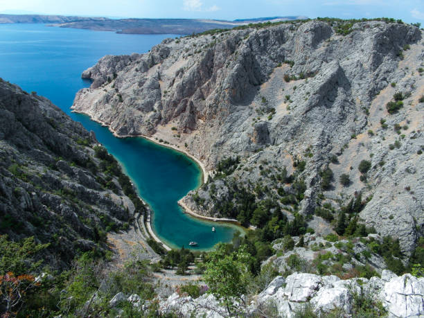 istock Zavratnica Bay 1025999270