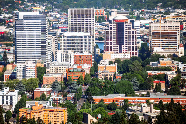 istock City view - Portland, Oregon 1026013026