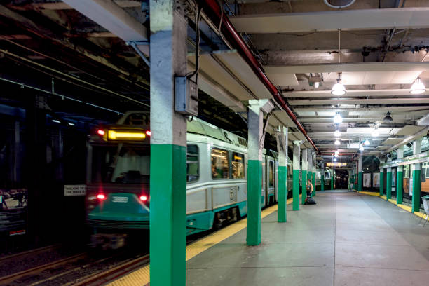 subway station in boston - train boston bus subway station imagens e fotografias de stock