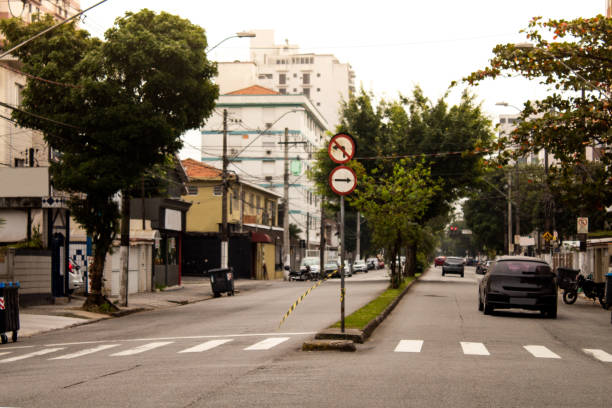 avenue in the city of Santos, São Paulo Day Day of one of the main avenues of Santos, São Paulo Brazil no parking sign photos stock pictures, royalty-free photos & images