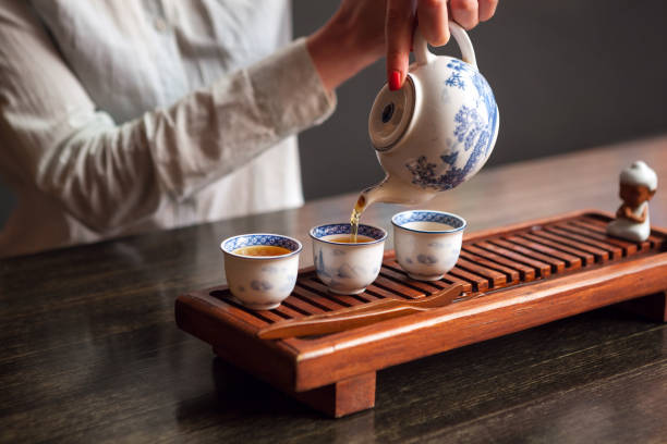 elaboración de la cerveza té teaware chino tradicional. - tea chinese tea japan green tea fotografías e imágenes de stock