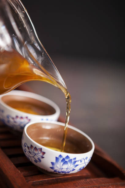 elaboración de la cerveza té teaware chino tradicional. - tea chinese tea japan green tea fotografías e imágenes de stock