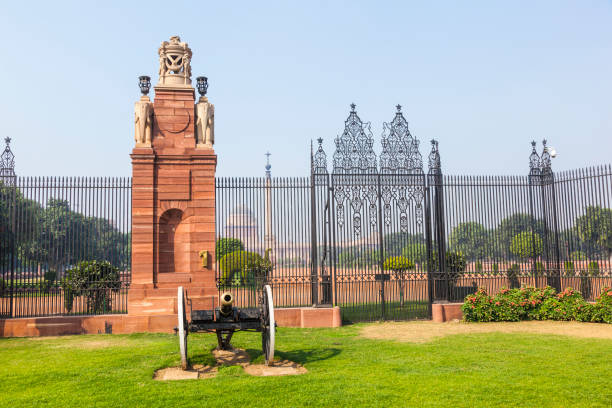 istock cannon at Entrance to Rashtrapati Bhavan (former Viceroy's House when Indian was under British rule) 1026671004