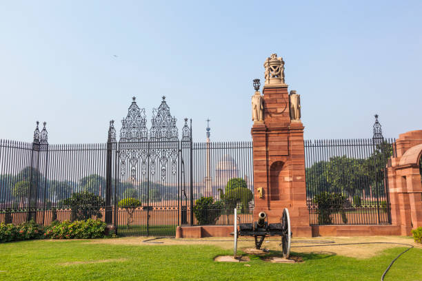 istock cannon at Entrance to Rashtrapati Bhavan (former Viceroy's House when Indian was under British rule) 1026671064