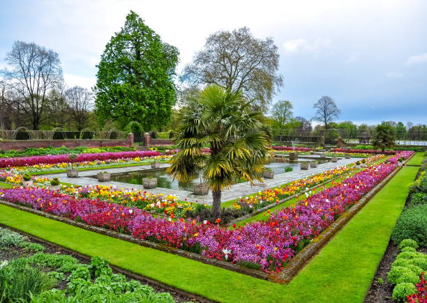 ogrody kensington w: londyn - kensington gardens zdjęcia i obrazy z banku zdjęć