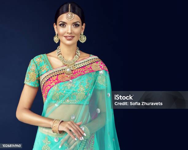 Portrait Of Beautiful Girl Dressed In A Traditional Indian National Suit Jewelry Set Blouse And Shawl Stock Photo - Download Image Now