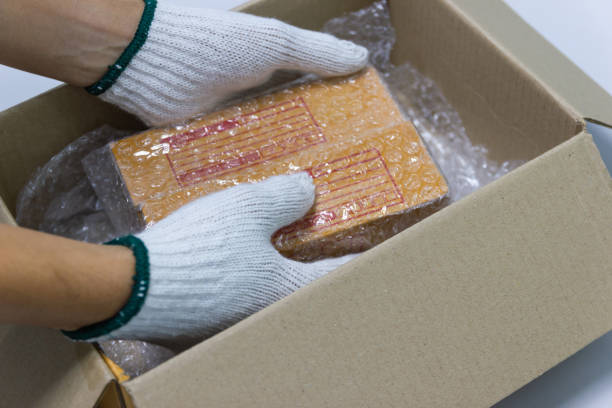 istock Hand man hold bubble pack, for Packing and protection product cracked 1026846130