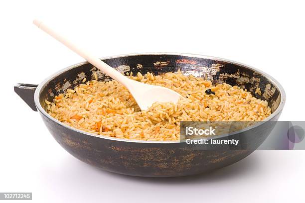 Foto de Sooty Escorrendo Pan De Pilaf De e mais fotos de stock de Alimentação Saudável - Alimentação Saudável, Arroz - Alimento básico, Arroz Basmati