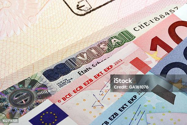 Schengen Visa E Euro - Fotografie stock e altre immagini di Schengen Agreement - Schengen Agreement, Timbro del passaporto, Valuta dell'Unione Europea