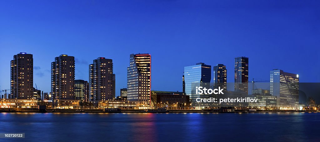 Paysage urbain de Rotterdam, au crépuscule - Photo de Appartement libre de droits