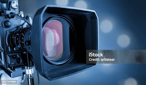 Fernseher Stockfoto und mehr Bilder von Fernsehkamera - Fernsehkamera, Fernseher, Fernsehbranche