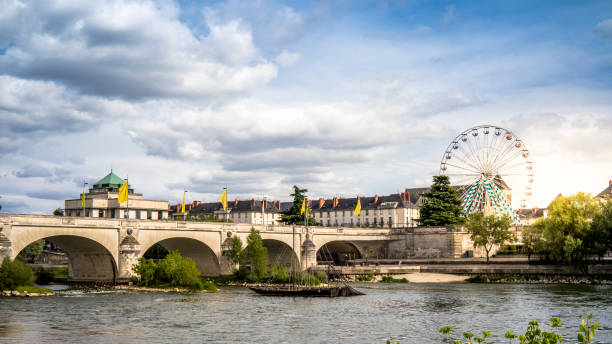 City of Tours View of a bridge crossing the Loire in the city of Tours, Indre et Loire loire valley stock pictures, royalty-free photos & images