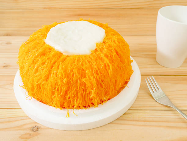 Thread Cake 260+ Golden Threads Thai Dessert Stock Photos, Pictures & Royalty-Free ...