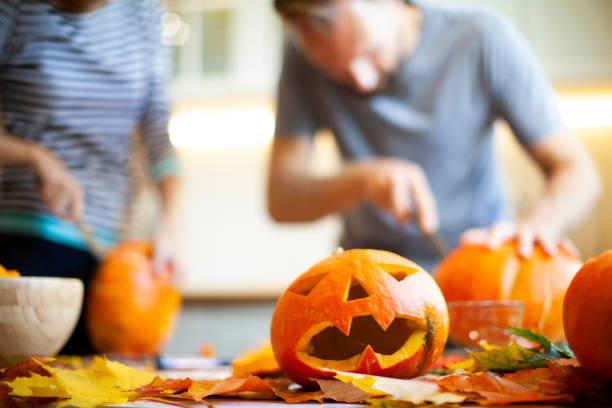 준비 도출함 할로윈 - halloween pumpkin carving jack olantern 뉴스 사진 이미지