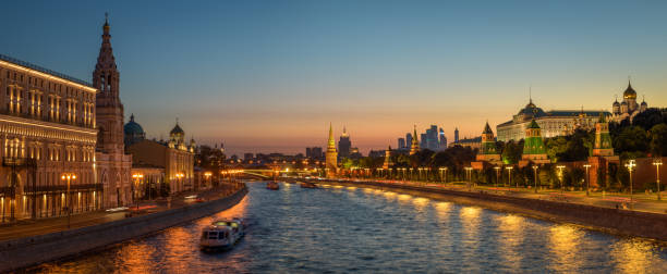 モスクワ川のパノラマ ビュー - moscow russia russia river panoramic ストックフォトと画像