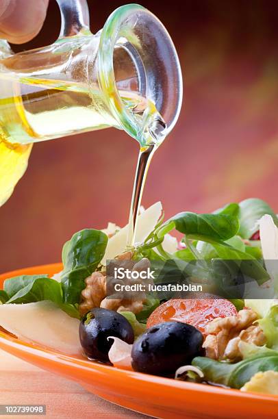 Salada De Mediterrâneo - Fotografias de stock e mais imagens de Alface - Alface, Alimentação Saudável, Azeite