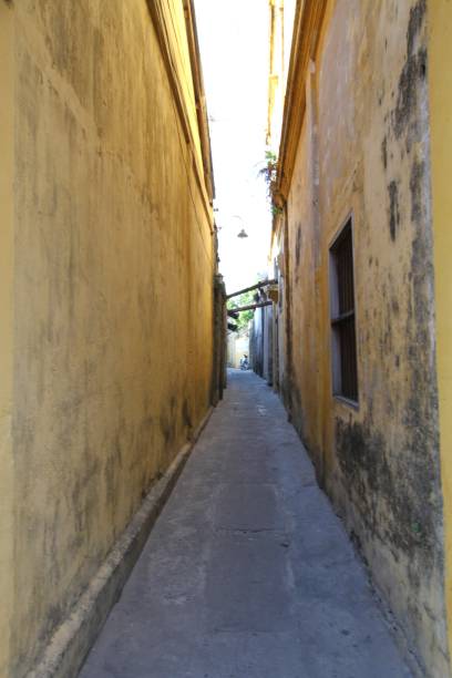 istock alley in Hoi An 1027444072