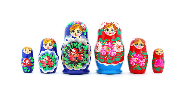 muñecas rusas - russian nesting doll nested russian culture toy fotografías e imágenes de stock