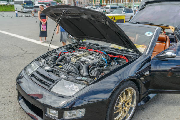 spettacolo di sintonizzazione audio dell'auto al quadrato centrale. - extreme sports audio foto e immagini stock