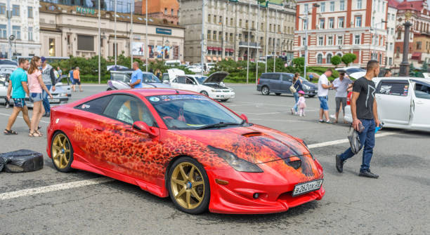 spettacolo di sintonizzazione audio dell'auto al quadrato centrale. - extreme sports audio foto e immagini stock