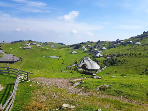 istock Mountain old village 1027747348