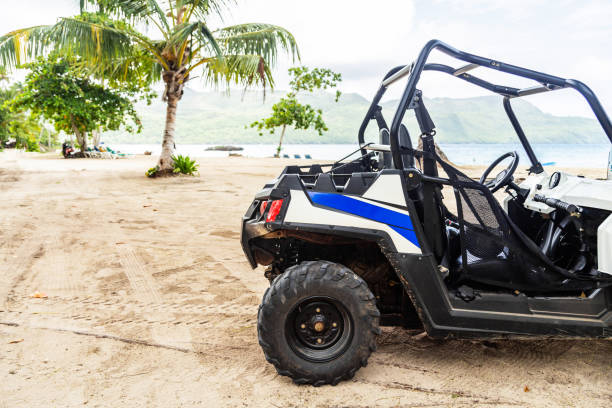 buggy na plaży - off road vehicle quadbike 4x4 adventure zdjęcia i obrazy z banku zdjęć