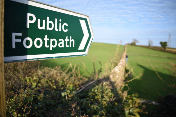 Footpath Sign Multichoice 6,300+ Footpath Sign Stock Photos, Pictures & Royalty-Free Images - iStock