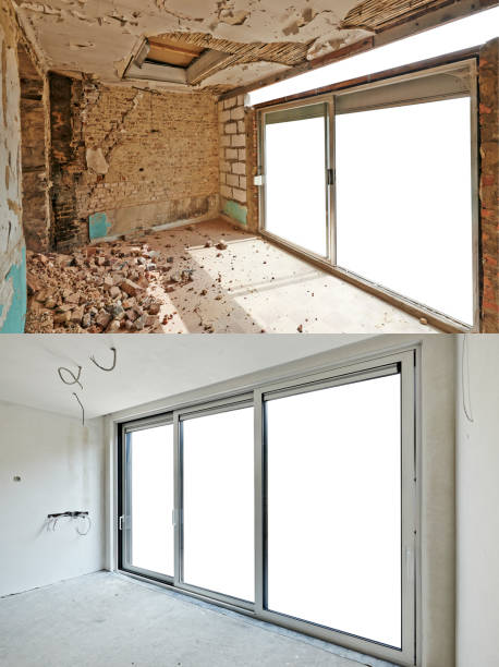 istock Glass door and his ventilation system, before and after 1028139020