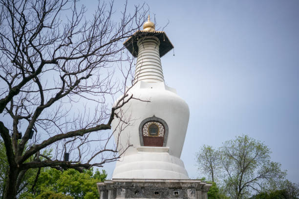 istock pagoda in Yangzhou slender west lake 1028237808