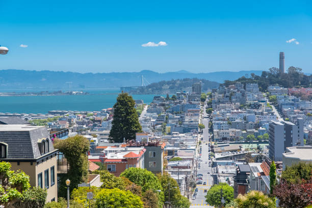 istock San Francisco, the Lombard Street 1028421210