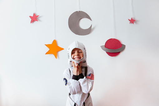 Dinámicas para fomentar la creatividad, como por ejemplo, ser astronautas.