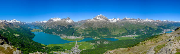 실 스, 실버 플 라 나 및 champfèr 호수 위에서 위 engadine 밸리 (그 리슨, 스위스)에서 본 8 촬영 물 렸 다 - silvaplana 뉴스 사진 이미지