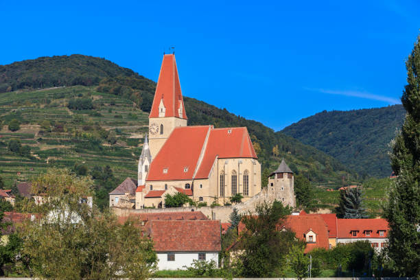 istock Wachau Valley, Weisskirchen (Lower Austria, Austria) 1028790312
