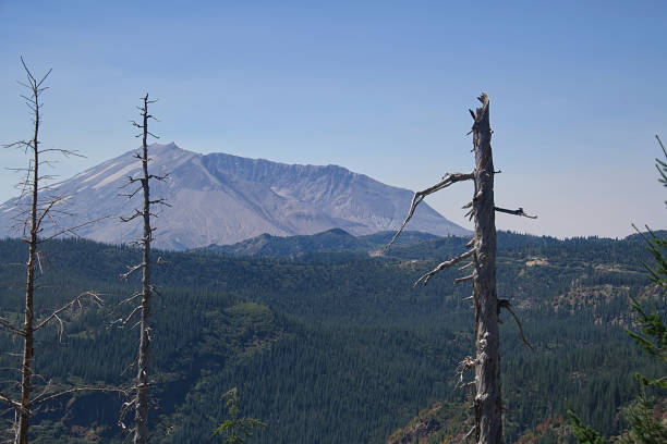 istock Mt St Helens 2280 1028913380