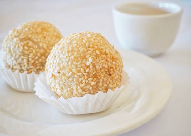 istock Chinese Sesame Balls On White China Plate 1029112148
