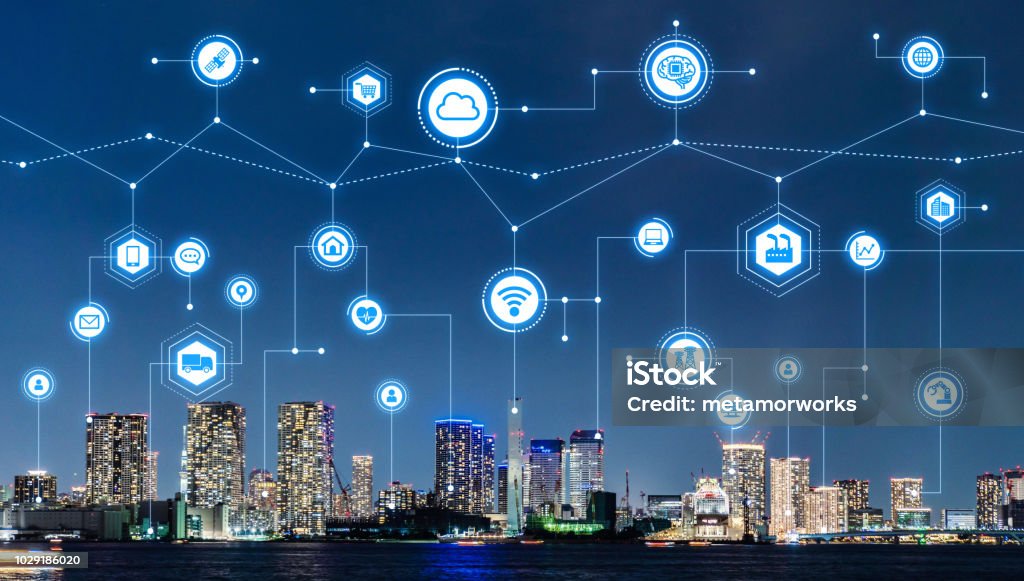 Concepto inteligente de ciudad y de las telecomunicaciones. - Foto de stock de Arquitectura exterior libre de derechos