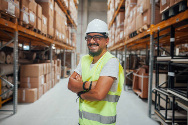 倉庫での作業 - warehouse manager place of work portrait ストックフォトと画像