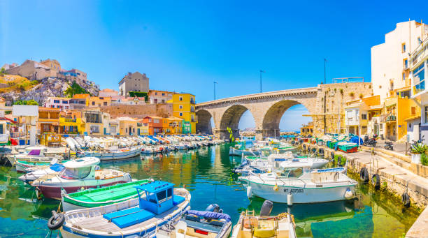 vallon des auffes puerto en marsella, francia - marselle fotografías e imágenes de stock