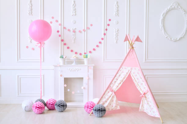 istock birthday decorations. pink balloons. 1029280068