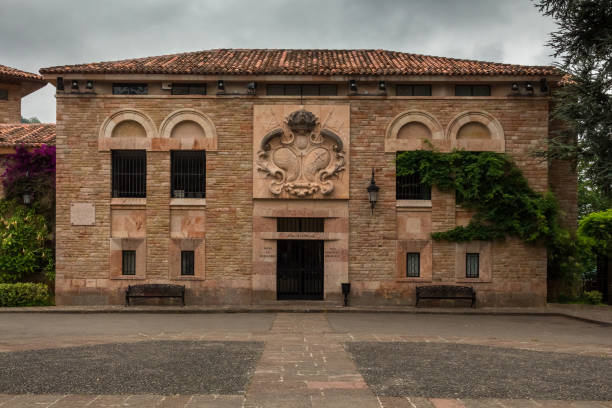 museo della basilica di santa maria la real, covadonga, asturie, spagna settentrionale - covadonga foto e immagini stock