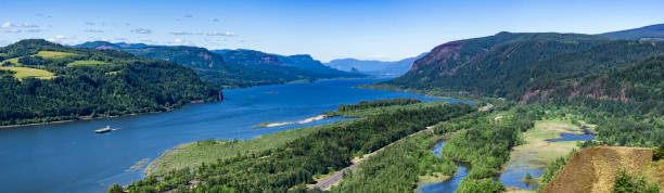 istock Columbia River panorama, Oregon 1029471934