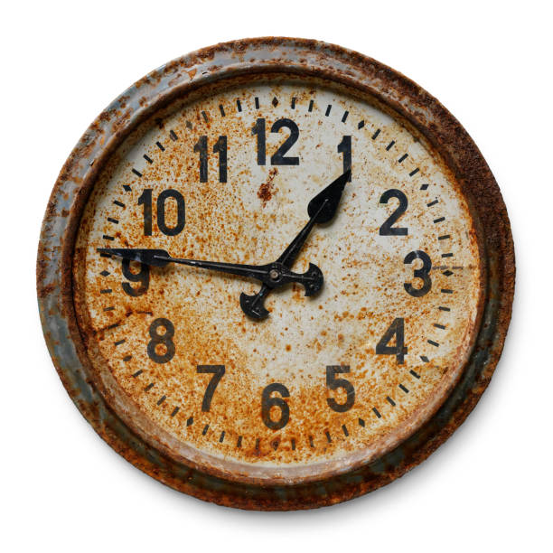 antiguo reloj de pared - reloj antiguo fotografías e imágenes de stock