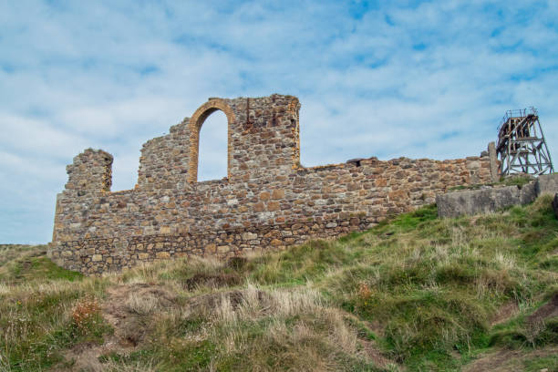 istock Old Tin Mining Building and Allen's Shaft, Botallack, Cornwall UK 1030018998
