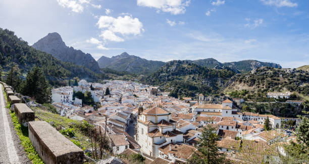 Grazalema, Spain, a pueblo blanco (white village) near Cadiz, Andalucia, Spain Grazalema, Spain, a pueblo blanco (white village) near Cadiz, Andalucia, Spain grazalema stock pictures, royalty-free photos & images