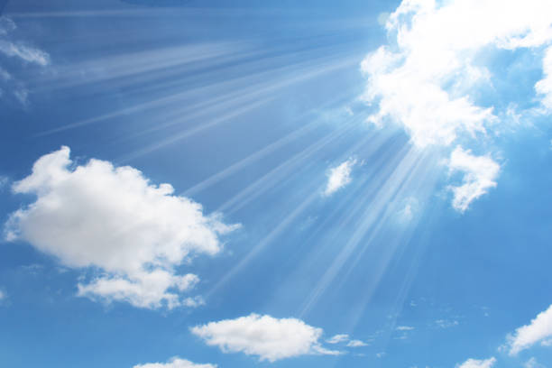 푸른 하늘 및 햇빛과 구름 - stratosphere sun cloud power 뉴스 사진 이미지