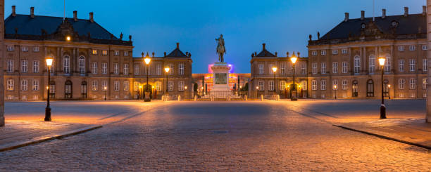 palácio de christiansborg, em copenhaga, dinamarca - denmark danish culture copenhagen sculpture - fotografias e filmes do acervo