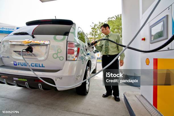 Auto Hidrógeno Combustible Llenadopara Arriba Los Ángeles Foto de stock y más banco de imágenes de Hidrógeno